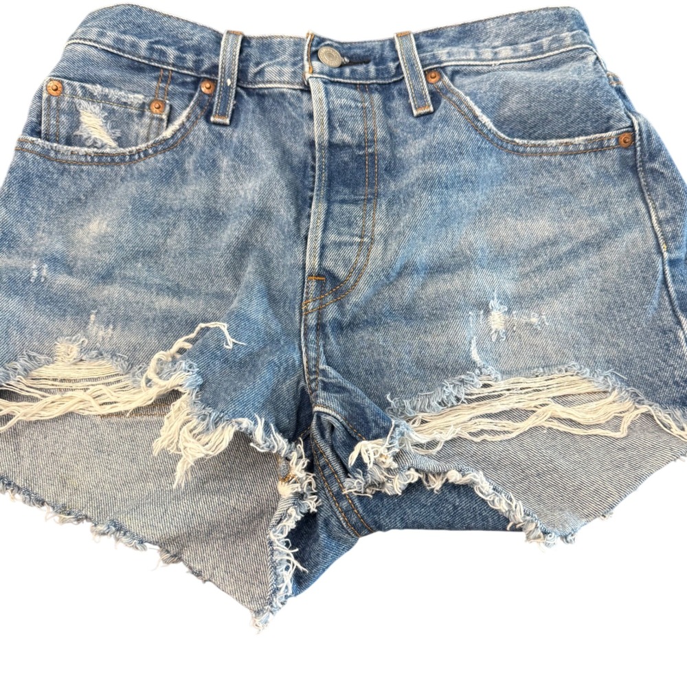 Levis Premium 501 Original‎ Womens Distressed Denim Shorts Light Wash Blue W28